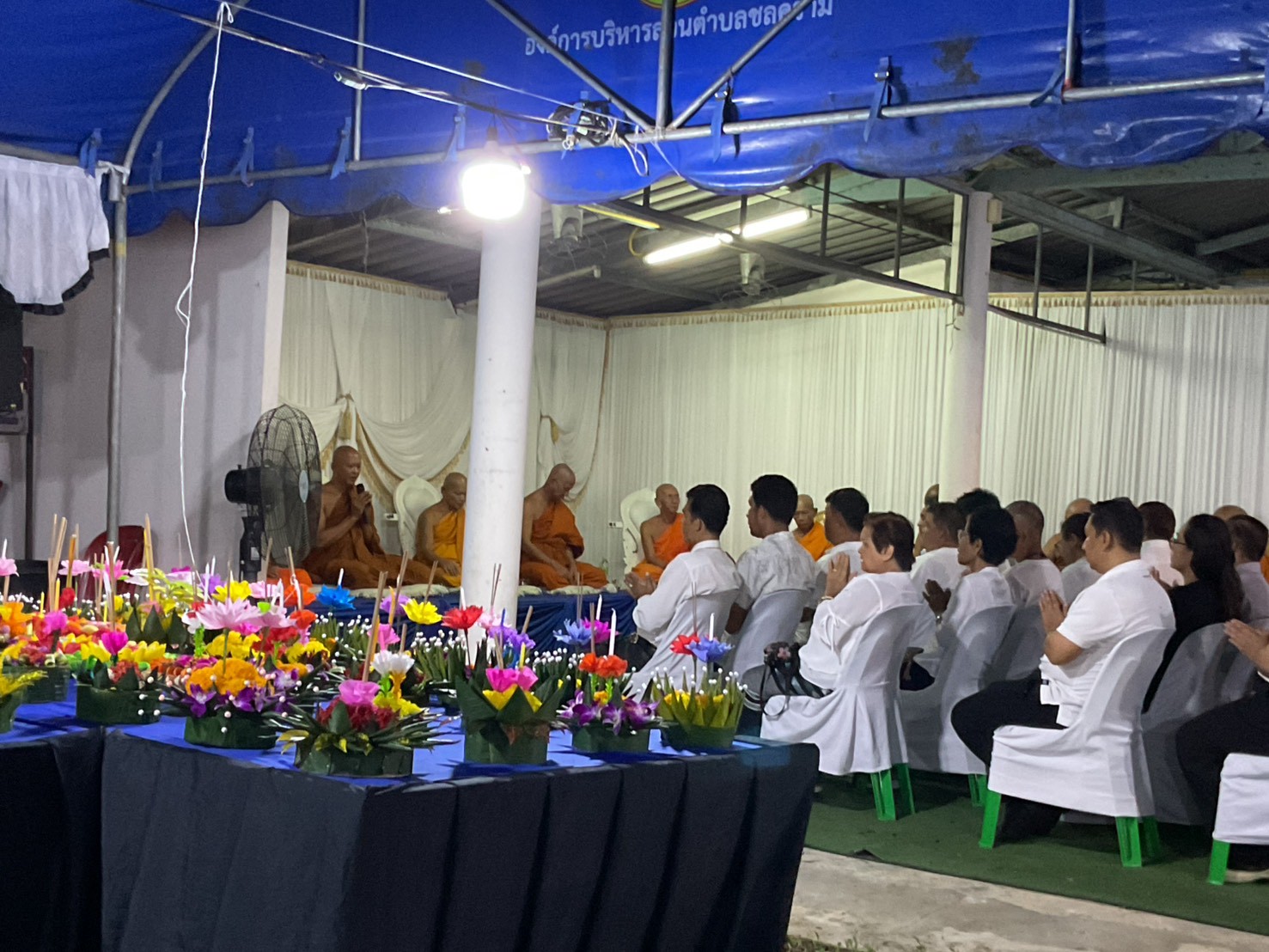 วันที่ 5 พฤศจิกายน  2568  นายพิศาล  พร้อมสุวรรณ และพร้อมด้วยคณะผู้บริหาร สมาชิกสภา สภาวัฒนธรรมตำบล ผู้นำท้องที่่  พนักงานส่วนตำบล  และประชาชนตำบลชลคราม เข้าร่วมโครงการจัดงานวันลอยกระทง  ณ วัดโพธิวิหาร  โดยมีวัตถุประสงค์ร่วมสืบสานประเพณีและอนุรักษ์ประเพณีประจำชาติ