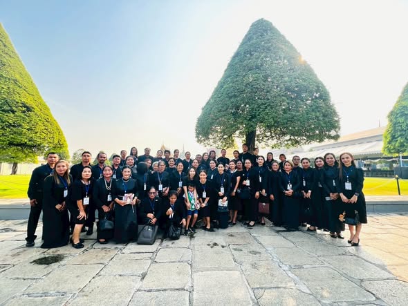 องค์การบริหารส่วนตำบลชลคราม จัดทำ โครงการเฉลิมพระเกียรติและสนับสนุนโครงการอันเนื่องมาจากพระราชดำริ กิจกรรมศึกษาดูงาน การเข้ากราบถวายบังคมพระบรมศพ สมเด็จพระนางเจ้าสิริกิติ์ พระบรมราชินีนาถ พระบรมราชชนนีพันปีหลวง เพื่อเปิดโอกาสให้ประชาชนได้ร่วมแสดงความจงรักภักดี น้อมรำลึกในพระมหากรุณาธิคุณ และส่งเสริมให้ประชาชนเกิดความรู้ ความเข้าใจในพระราชกรณียกิจและแนวทางดำเนินชีวิตตามหลักปรัชญาของ เศรษฐกิจพอเพียง พร้อมทั้งดูงานยังพิพิธภัณฑ์ผ้าในสมเด็จพระนางเจ้าสิริกิติ์ พระบรมราชินีนาถ